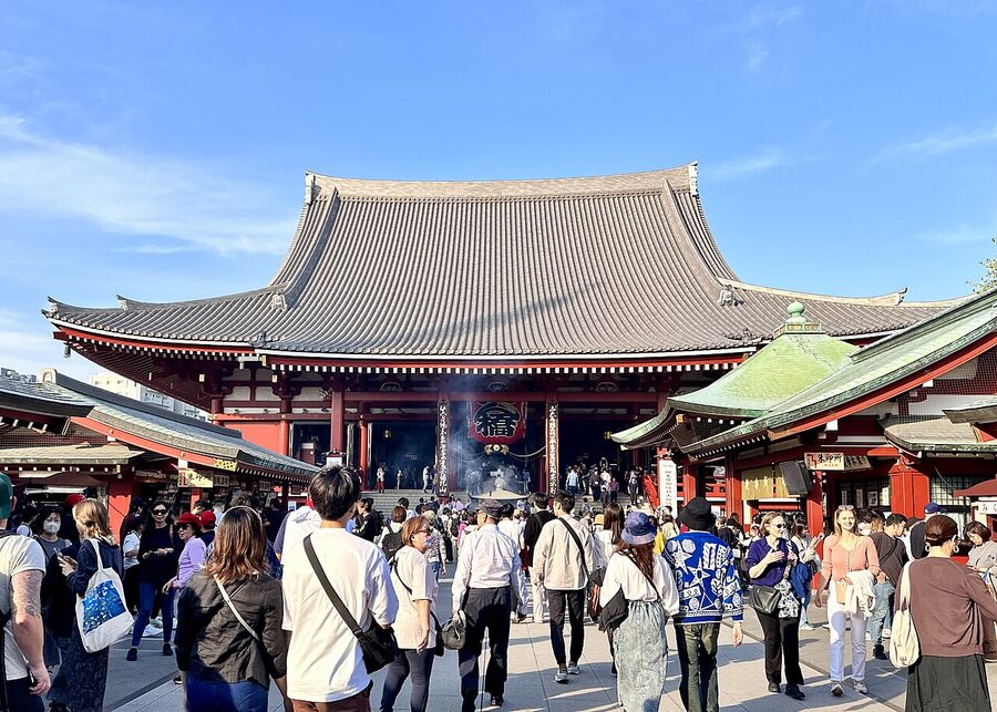 Nakamise-dori shopping street Senso-ji