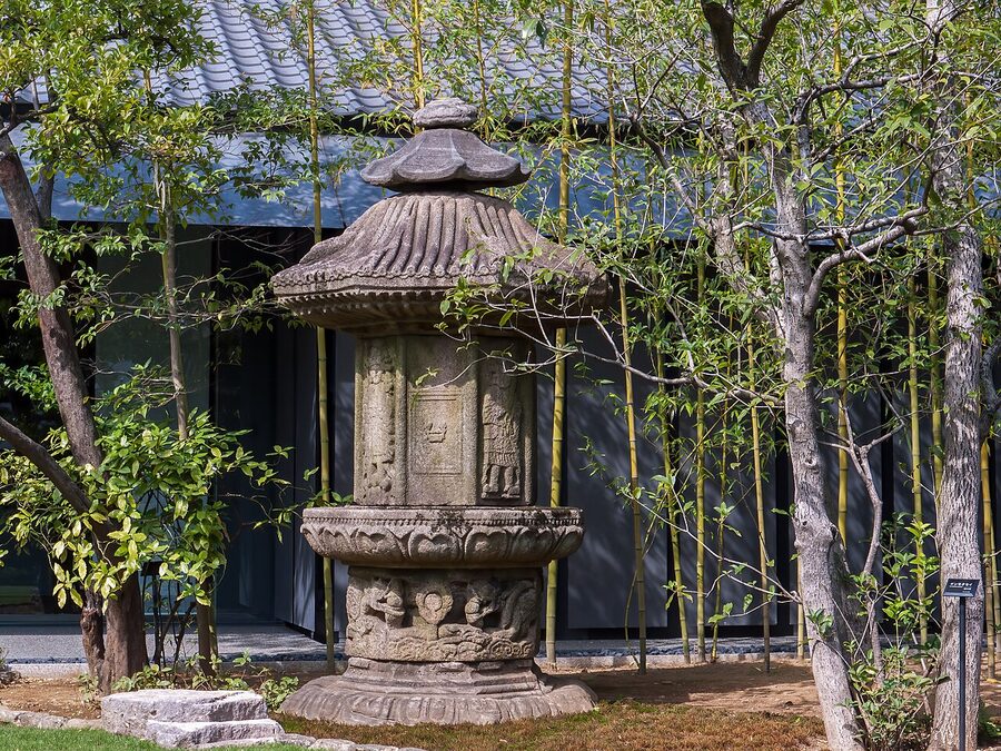 Stone lantern and moss in Nezu Museum garden