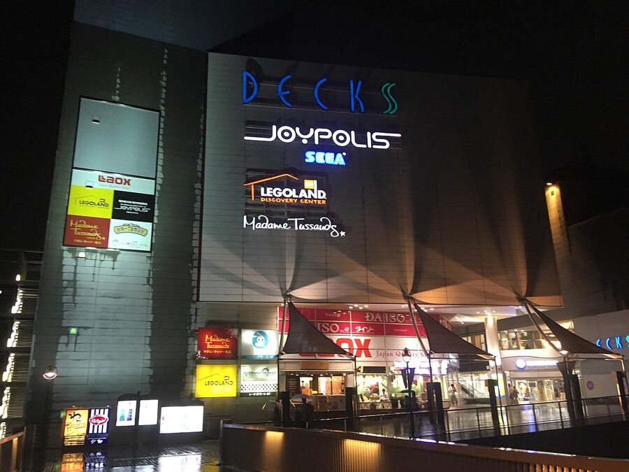 DECKS Tokyo Beach at night