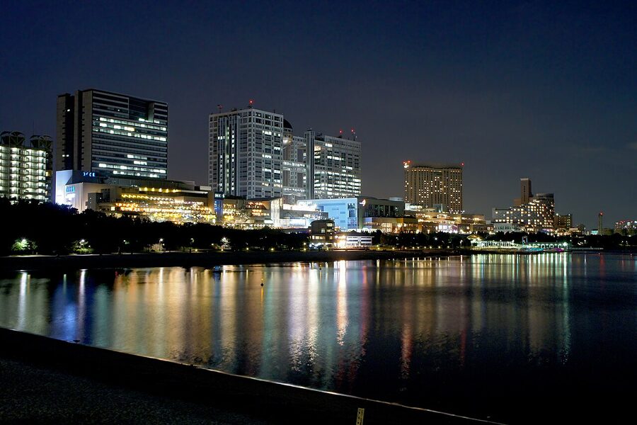 Odaiba Kaihin Park beach