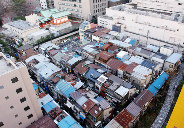 Shinjuku Golden Gai alley