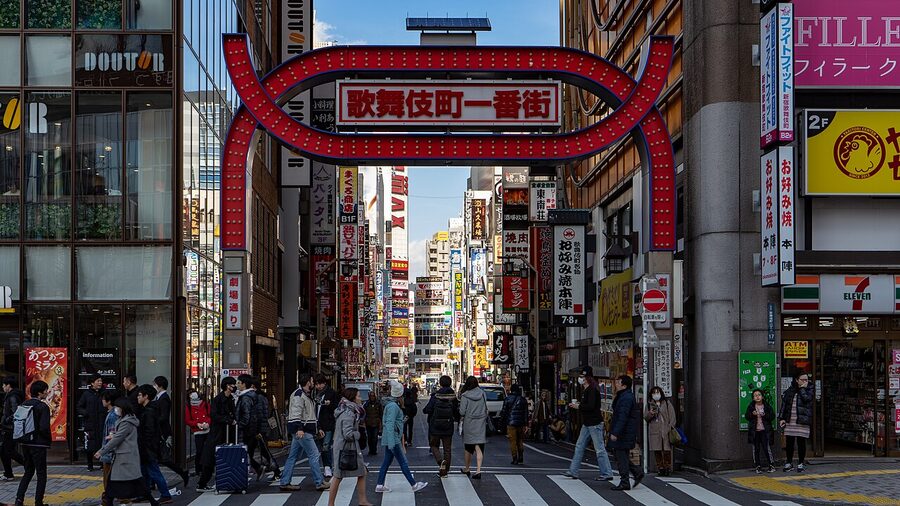 Kabukicho Ichiban-gai entrance gate
