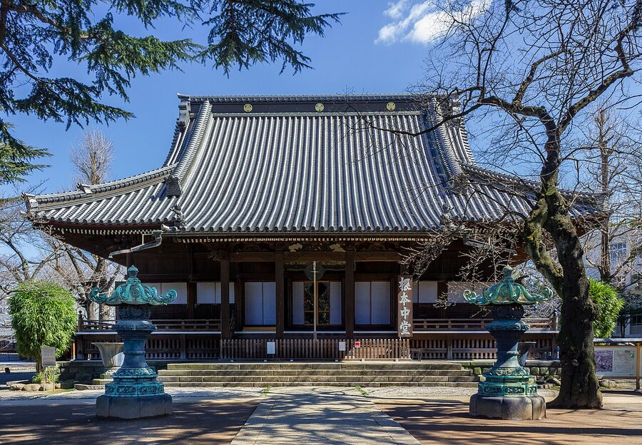 Kaneiji Temple main gate in Ueno