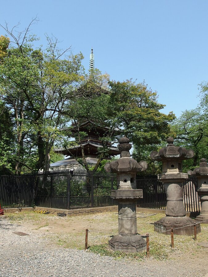 Gold-leaf exterior of Ueno Tōshō-gū shrine